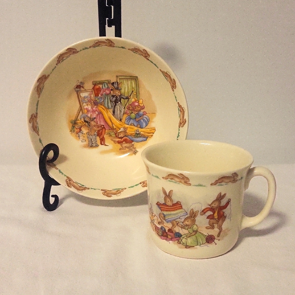 Vintage Porcelain Bowl + Cup " Royal Doulton ", 1984 "Bunnykins" Golden Jubilee